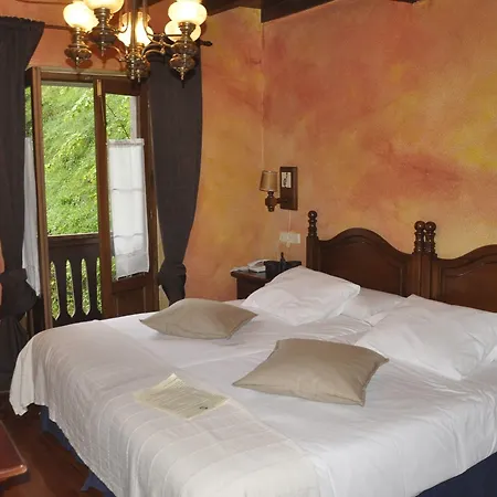 Landhuis Penalba La Riera (Cangas de Onis)